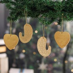 'Set of 4 Heart and Paisley-Shaped Fabric Christmas Ornaments'