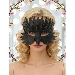 Maschera di carnevale veneziana in pelle verde piumata per donne - Accessorio costume ispirato agli uccelli con design a strati 3D per Carnevale veneziano e feste in maschera
