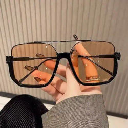 Lunettes de soleil polygonales tendance style punk, surdimensionnées, monture large, nouvelle collection steampunk, protection UV400