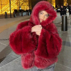 Trendix rouge fausse fourrure manteau à capuche Femme mode manches surdimensionnées solide Cardigan haut 2025 hiver nouveau haut de gamme élégant vêtements d'extérieur