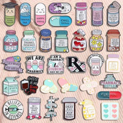Medical Series Enamel Pins Syringe Capsule Pill I am Doctor Nurse Stethoscope Metal Badge Jewelry Gifts For Doctor Students