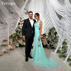 Robe de soirée vert menthe Verngo, col en V, sans manches, coupe trapèze, avec traîne et découpes, pour bal de promo, personnalisable