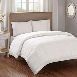 Madison Park Cambria Full/Queen Premium Oversized Down Alternative Blanket w/ 3M Scotchgard in Ivory - Olliix MP51-2599