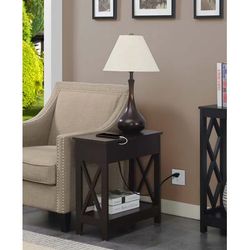 Oxford Flip Top End Table with Charging Station - Convenience Concepts 303259ES