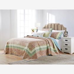 Palisades Quilt Set by Barefoot Bungalow in Pastel (Size TWIN)
