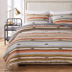 Painted Desert Quilt and Pillow Sham Set by Greenland Home Fashions in Rose (Size FULL/QUEEN)