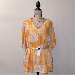 Jessica Simpson Tops | Jessica Simpson Cerise Flutter Sleeve Top | Color: Gold/Yellow | Size: 1x