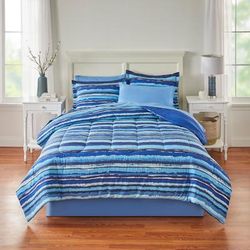 BH Studio Reversible Comforter by BH Studio in Blue Stripe (Size QUEEN)