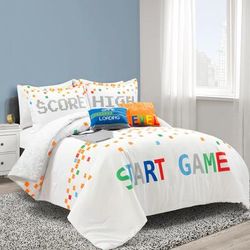 Lush Décor Video Games Reversible Oversized Comforter White 5Pc Set Full/Queen - Triangle Home Décor 21T013408
