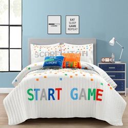 Lush Décor Video Games Reversible Oversized Quilt White 5Pc Set Full/Queen - Triangle Home Décor 21T013404