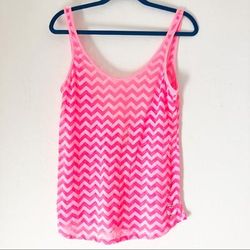 Pink Victoria's Secret Tops | 3/$20 Pink Victoria’s Secret Pink Chevron Print Work Out Scoop Back Tank Xs | Color: Black/White | Size: Xs