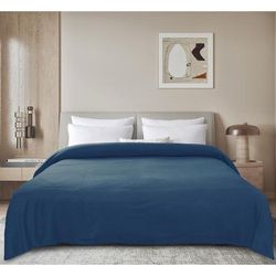 Supreme Warmth Pencewood Fleece Blanket by LCM Home Fashions, Inc. in Navy (Size KING)