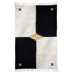 Corners,'All Wool Colorblock Area Rug in Black and White (4x6.5)'
