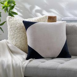 Leehu 20" Square Modern Cotton Black/Peach Throw Pillow - Boutique Rugs