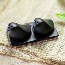'Bird-Shaped Black Ceramic Salt and Pepper Set (3 Pieces)'