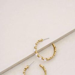 Ettika Pretty Pearls 18k Gold Plated Hoop Earrings - Gold