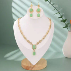 Ensemble de collier et de boucles d'oreilles de style marocain, chaîne de cou pendentif carré en cristal rouge vert brillant, bijoux de déclaration de luxe