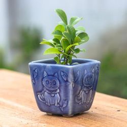 'Cat-Themed Crackled-Finished Blue Ceramic Mini Flower Pot'