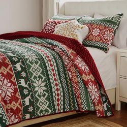 Fair Isle Snowflake & Reindeer Quilt Set, Red, 3-Piece King by Greenland Home Fashions in Red (Size KING)
