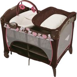 Graco Pack 'n Play Playard with Newborn Napper Station DLX - Chelle