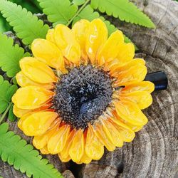 'Spring-Themed Thai Artisan-Made Natural Sunflower Hair Clip'