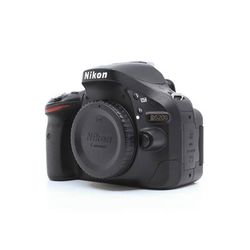 Used Nikon D5200