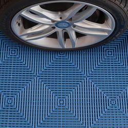Swisstrax Island Blue Ribtrax Pro Garage Floor Tile (24-Pack)