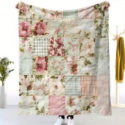 TEMU 1pc Vintage Floral Quilt Blanket - Soft Flannel Cozy Throw For Bed, Sofa, Camping & Travel - Beige Home Decor Gift
