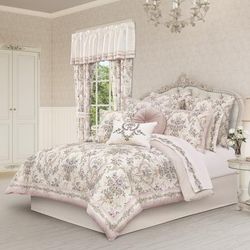 Avant Garden 4 Piece Comforter Set by Royal Court in Blush (Size FULL)