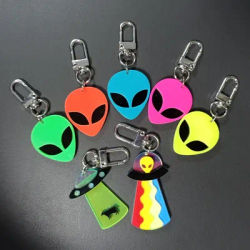 Acrylic Alien UFO Spaceship Keychain Key Ring Women Men Statement Funny Creative Flying Saucer Bag Car Airpods Box Jewelry Gift