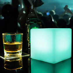 Color Changing LED Cube Light With Remote Control 10x10x10 Cm