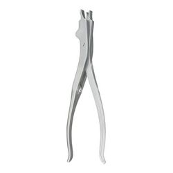McKesson Argent Cast Spreader 3 Prong 3 Prong Flat Blades Outside Serrated (970138_EA)