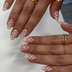 24 pièces Simple blanc à pois conception faux ongles presse sur mi-longue amande faux ongles tête ronde portable couverture complète ongles conseils