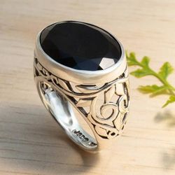 The Garden of Love,'8.5 Carat Onyx Silver Single Stone Ring with Leaf Patterns'