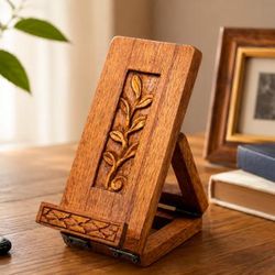 'Nature-Themed Foldable Brown Jempinis Wood Phone Holder'