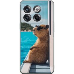 Kompatibel Mobilcover til OnePlus 10T Kapybara ved havet med solbriller humoristisk charmerende design med afslappet feriefølelse