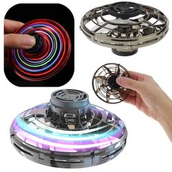 Lentävä Spinner Hohtava Boomerangi Mini Drone UFO LED Lapsille - Kulta