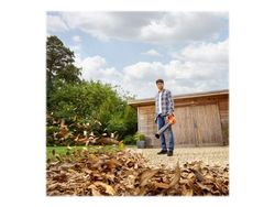 BLACK+DECKER BCBL200L - Lövblåsare - sladdlös - 18 V - 2 Ah - 19500 vpm - 600 m³/tim. - 140 km/h - 2.35 kg