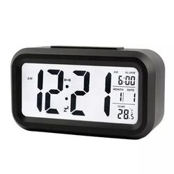Digital vekkerklokke med LED-skjerm, Sort