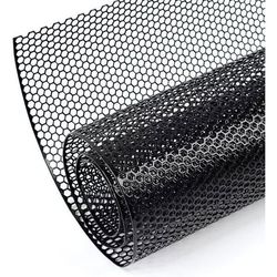 Svart racinggaller, 100 x 33 cm, 6 x 1 mm bikakeperforeringar, universellt bilkylargaller.