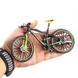 1:10 mountainbike-model i legering og plast, foldbar, sort/grøn, 17,5 x 6,5 x 9,5 cm