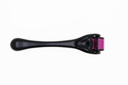 UNIQ Dermaroller med 540 Titannåler 0,2 mm for Ansikt og Kropp