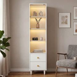 Vitrinskåp med LED, glasdörrar, 2 lådor & guldhandtag – 165x40x35 cm, vit, modern