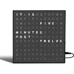 LED Word Clock - Tid i stil. Bord-/veggklokke som viser tiden i form av tekst.