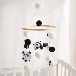 Træmobil til babyer med filtkugler - AQSACOKIYA - Panda - Unisex - Sort