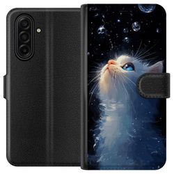 Kompatibelt Lommeboketui til Samsung Galaxy A17 5G Drømmende Stjernegol Katte med en hvit katt som ser opp mot stjernene, et drømmeaktig og magisk mo