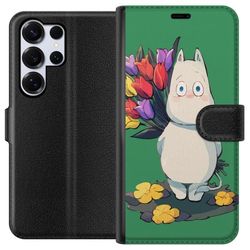 Kompatibelt Lommeboketui til Samsung Galaxy S25 Ultra Myk illustrasjon med hvit eventyrfigur og blomsterbukett i harmoniske pastellfarger
