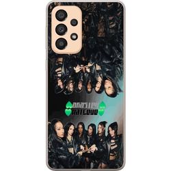 Kompatibel Mobilcover til Samsung Galaxy A33 5G KATSEYE i en sort gruppemontage med mørk styling, grønne hjertesymboler og grafiske detaljer