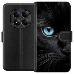 Kompatibelt Lommeboketui til Xiaomi Redmi Note 15 Pro Nærbilde av svart katt med lysende blått øye i elegant og detaljert komposisjon