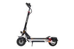 KuKirin M4 Max elscooter: 800W motor, 48V 18.2Ah batteri, 64 km räckvidd, IP54 vattentät - hopfällbar, dubbel stötdämpning.
